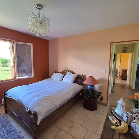 빌라 Beautiful House With Pool Table In A Setting Lartigue (Gers)